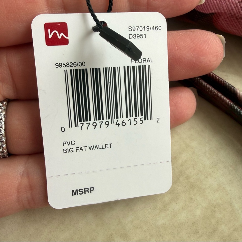 Mundi Red and Pink Floral Wristlet - Picture 8 of 9